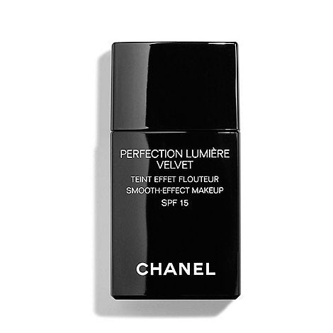 Chanel Perfection Lumiere Velvet Smooth-Effect Makeup - 30 Beige